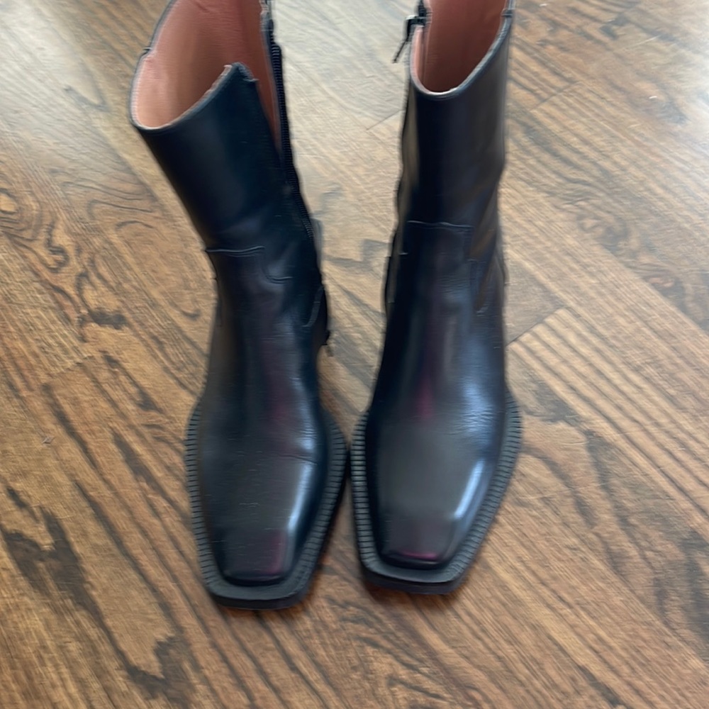 Alias Mae “penny” boot Sz 37 black